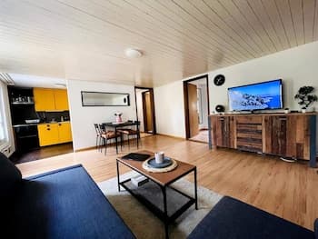 Newly Furnished Beautiful old Building Apartment in the Center With Apple TV