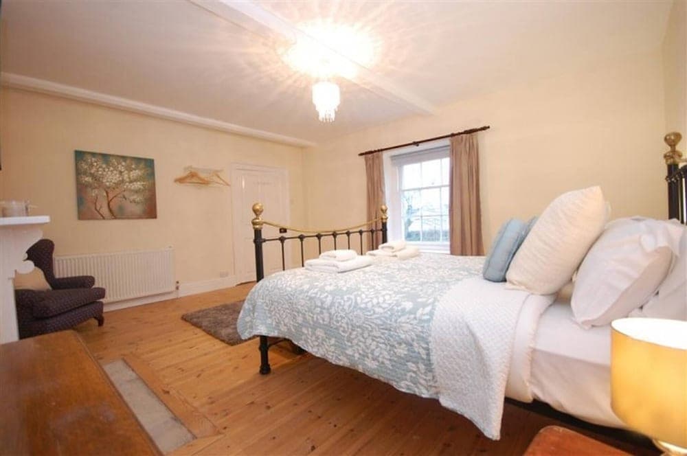 Manor House Moreton - Entire Holiday Home