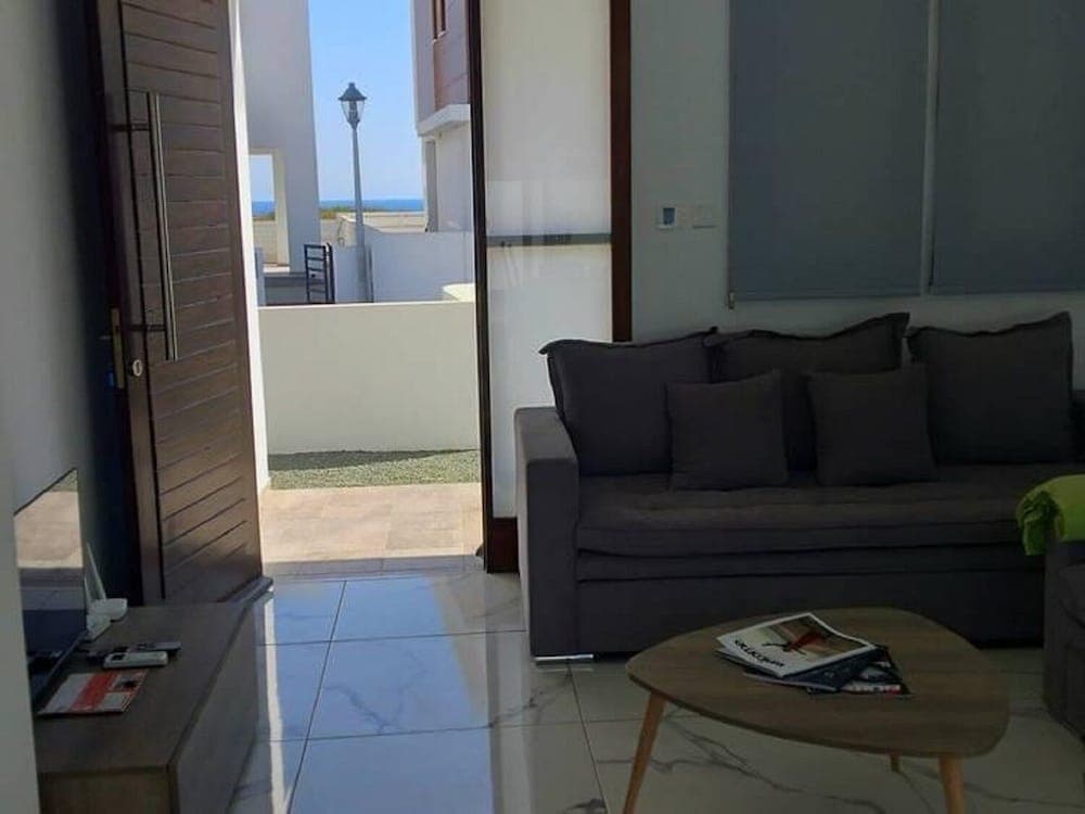 Beautiful Detached Modern Villa With Pool