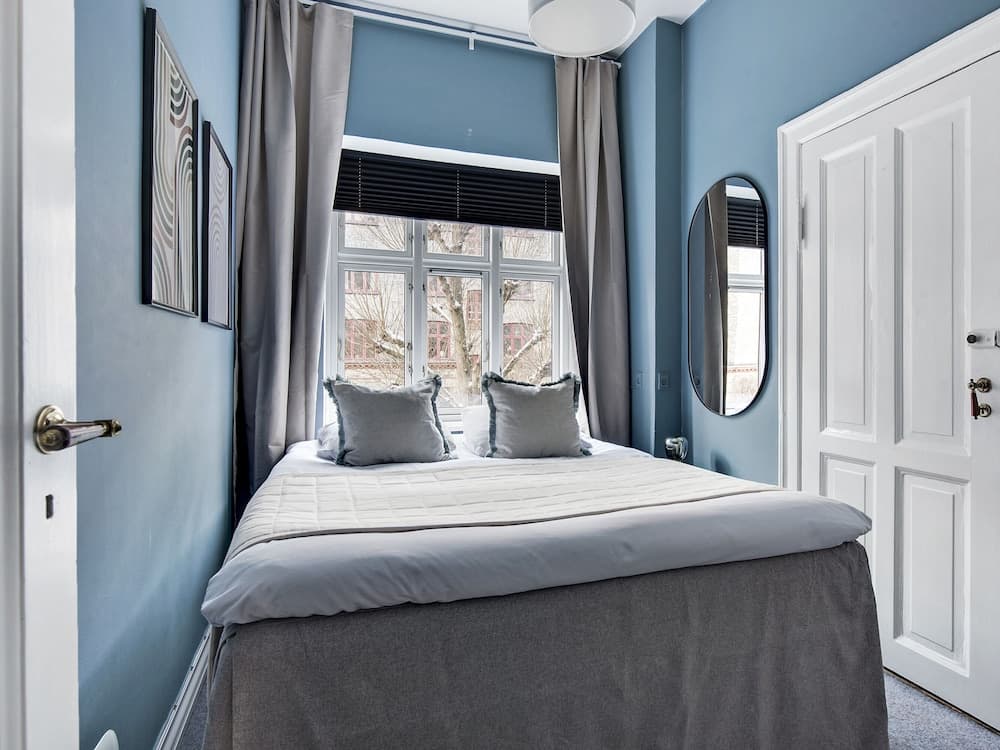 Sanders Promenade - Inviting 2-bdr Apt With Waterfront View