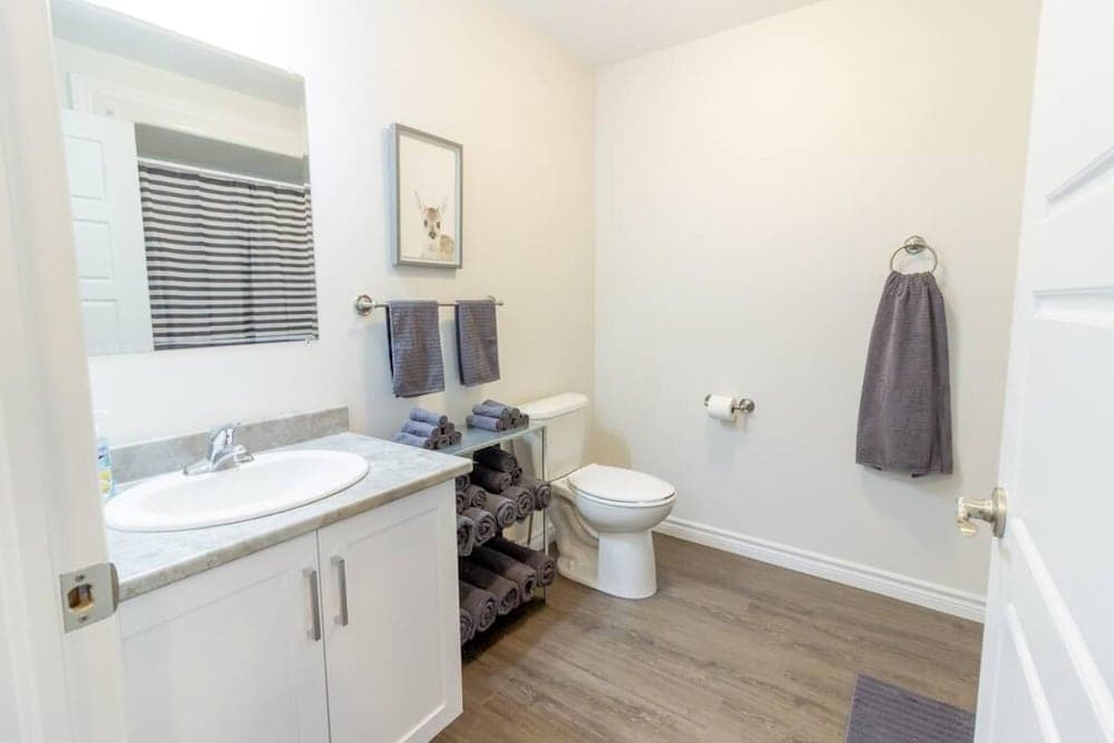 2BD Condo UNB Hospital Golf Patio Coffee