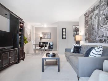 Stylish and Cozy Eau Claire 2BR With Gym Coffee