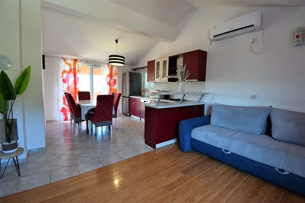 Pero - Free Parking - A2- Crveni