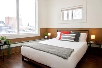 The Best Rental in Moose Jaw Large 2-br Parking Coffee