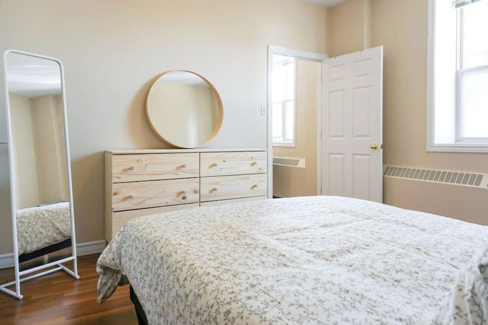 Premium 2-bed Condo Uptown SJ w Parking Location