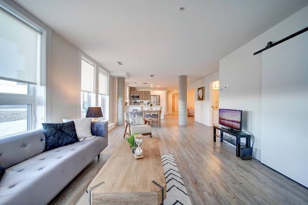 Ocean Bay New Luxury Condo Slps-5 w Prk Coffee AC