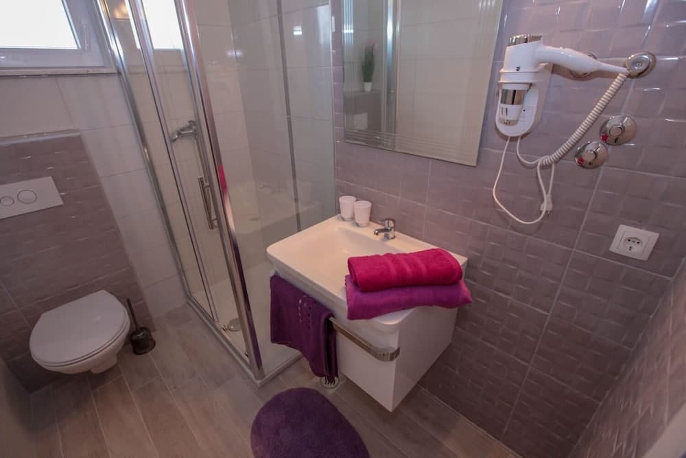 Bozi - With Pool - A4 II kat