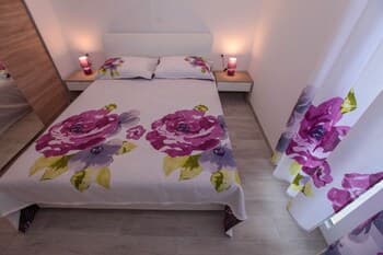 Bozi - With Pool - A4 II kat