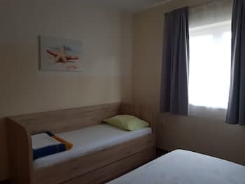 Mari - Near sea - A5