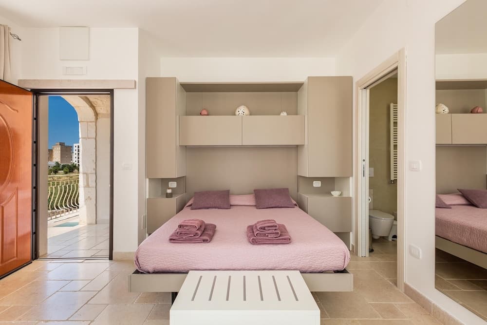 2943 Casa Marangi by Barbarhouse