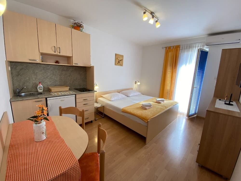 Lina - 30m From the Beach - SA5