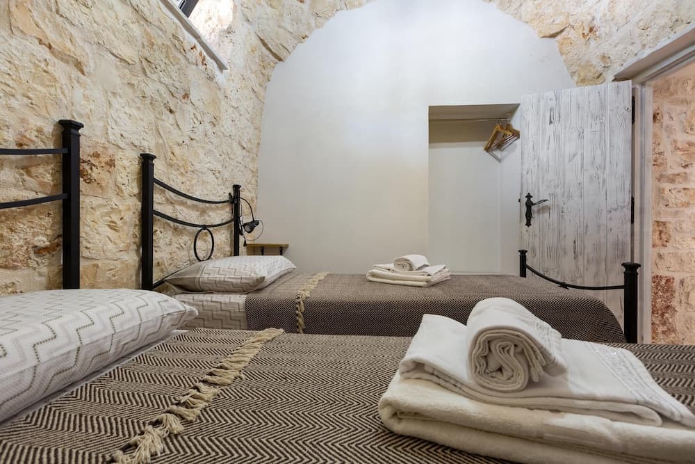 2822 Marì Trullo by Perle di Puglia