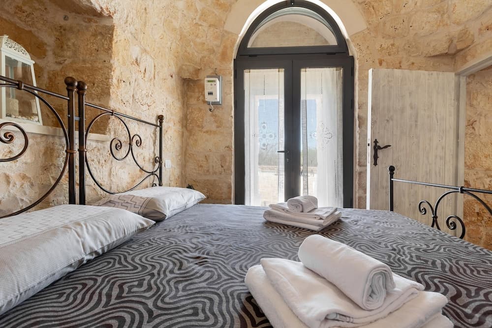 2822 Marì Trullo by Perle di Puglia