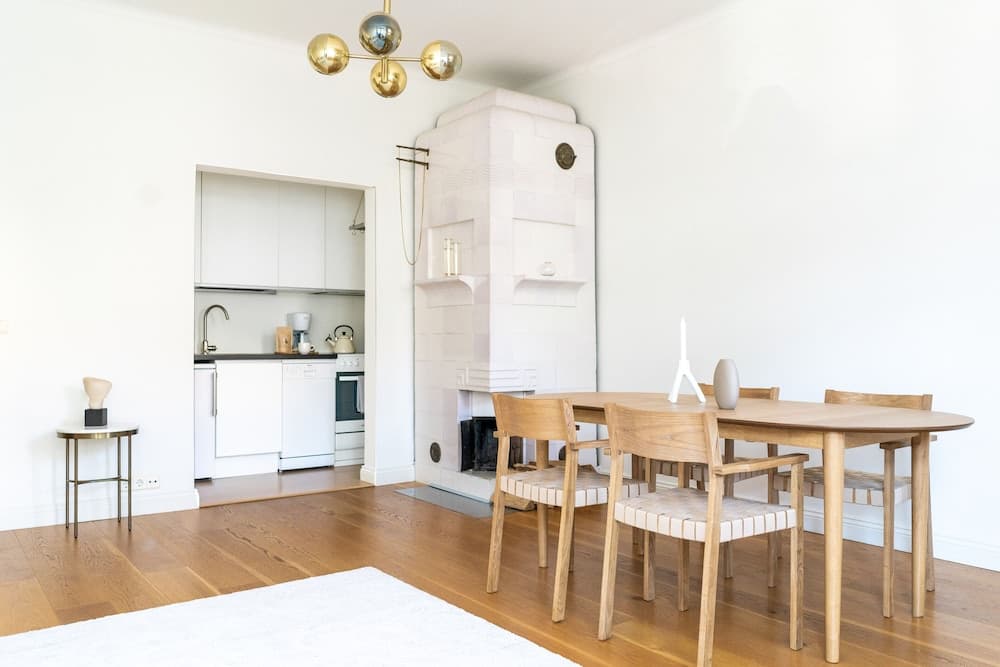 1br apartment with balcony and sea view