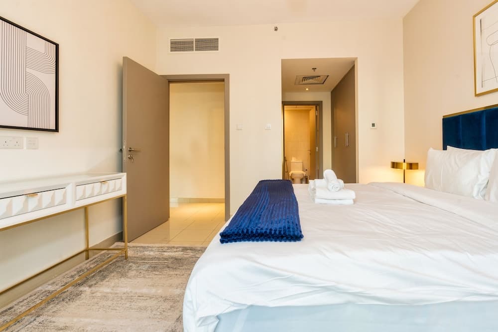 Luxurious 1B With Opera & fountains views