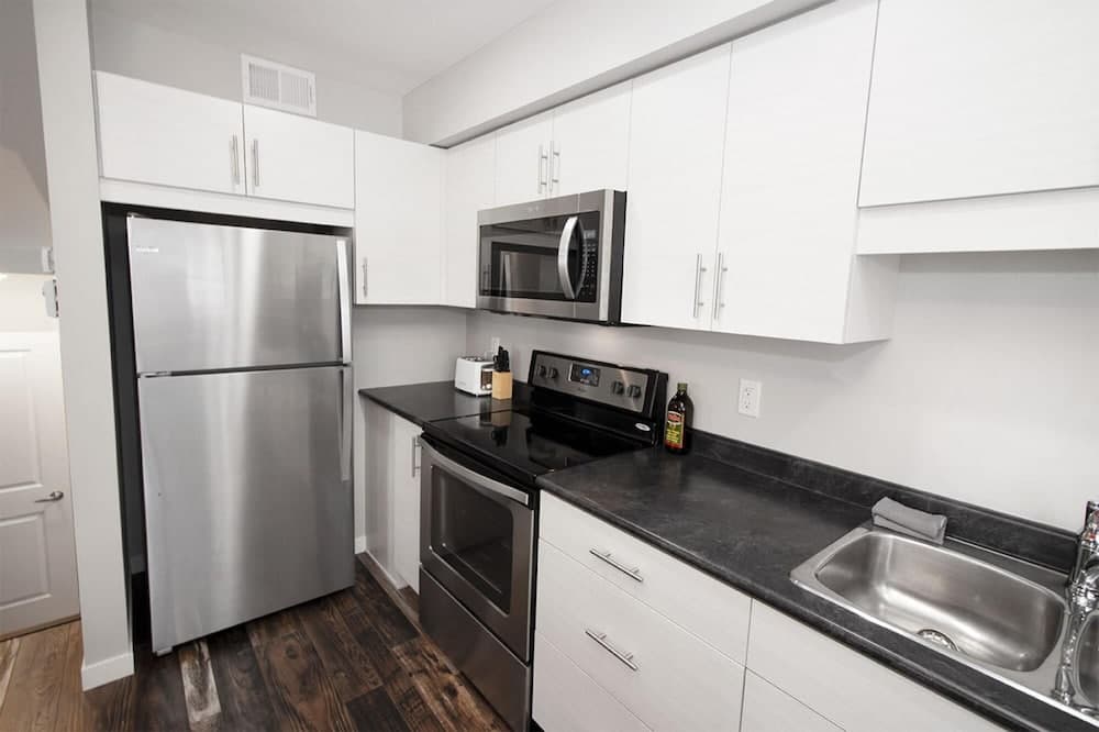 Beautiful South Winnipeg 4 Bdrm 2 Bath Townhouse