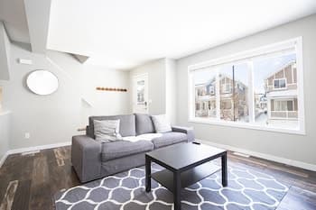 Modern 3 Bedrooms Townhouse in Southpoint