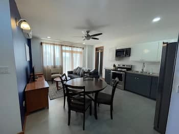 Fleet Grand Baymen Condominiums