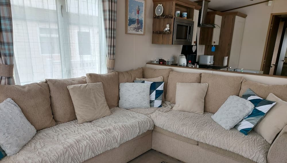 149 Unity Beach 6 Berth Encl Garden no Pets