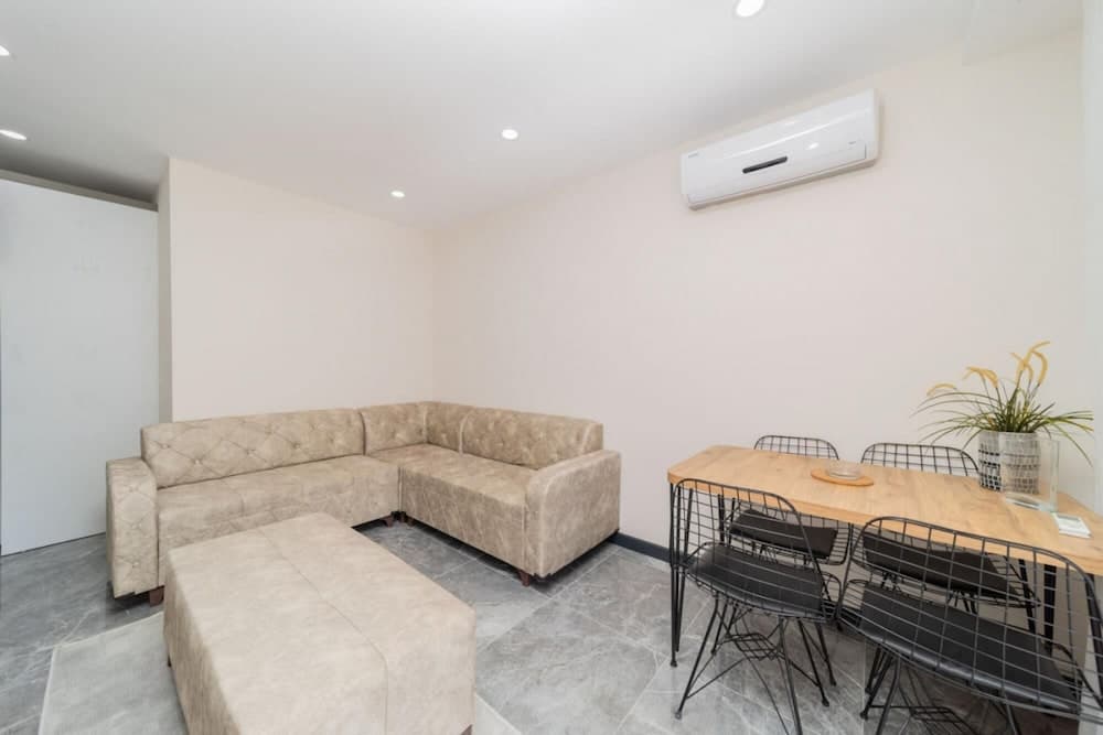 Mesmerizing Flat Close to Konyaalti