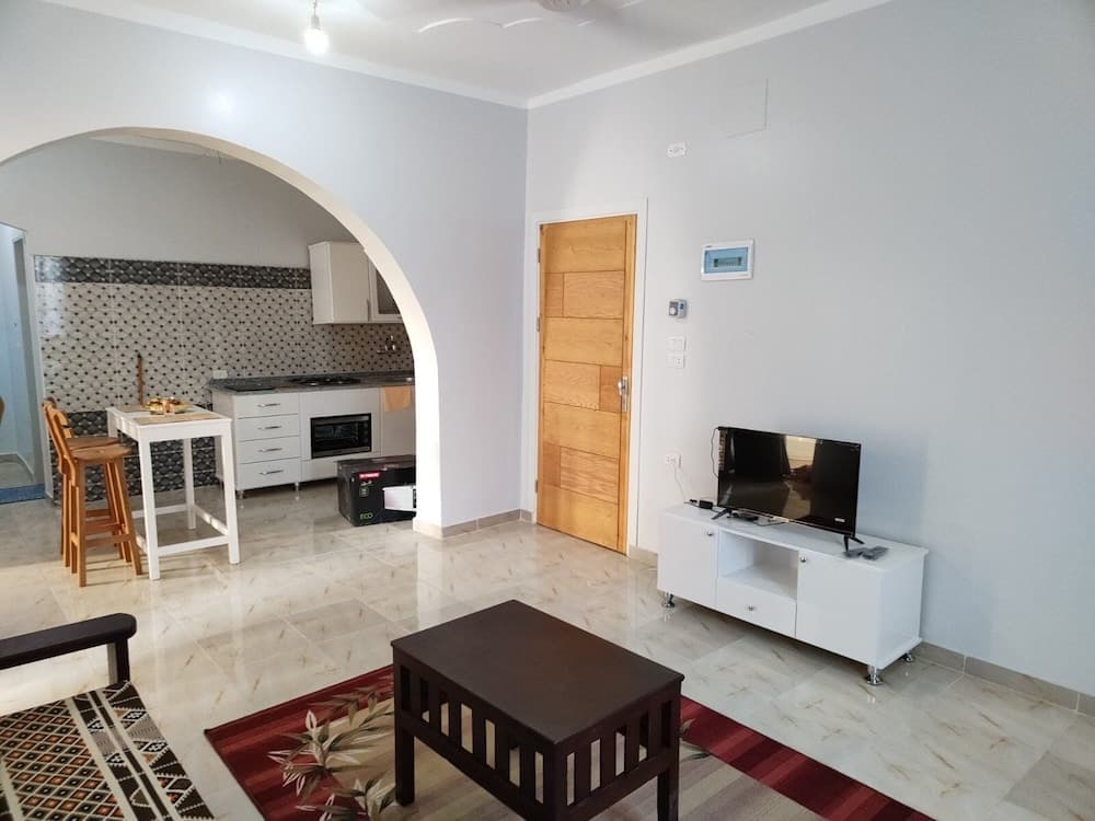 Lemon Tree Guest House and Swimming Pool