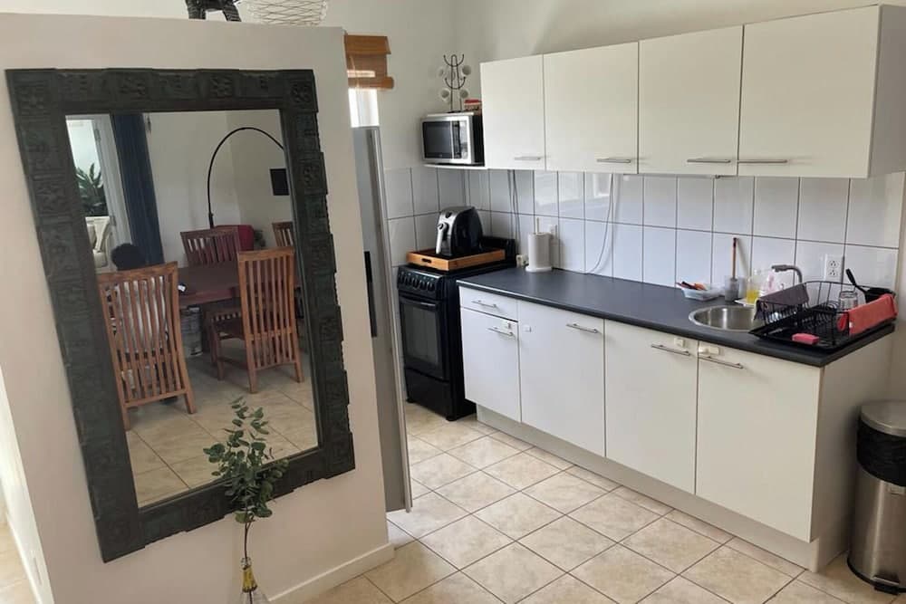 3 Bed Villa Sleeps 5 With Pets & Enclosed Garden