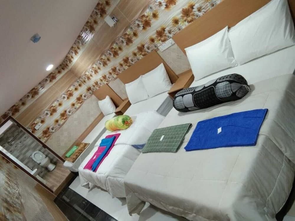 CAMERON KEA FARM HOTEL