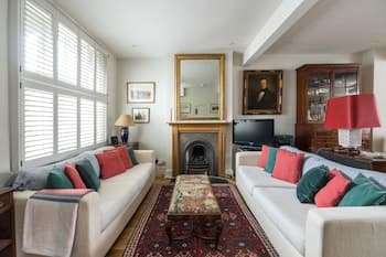 Charming 2BD Garden House - Hammersmith