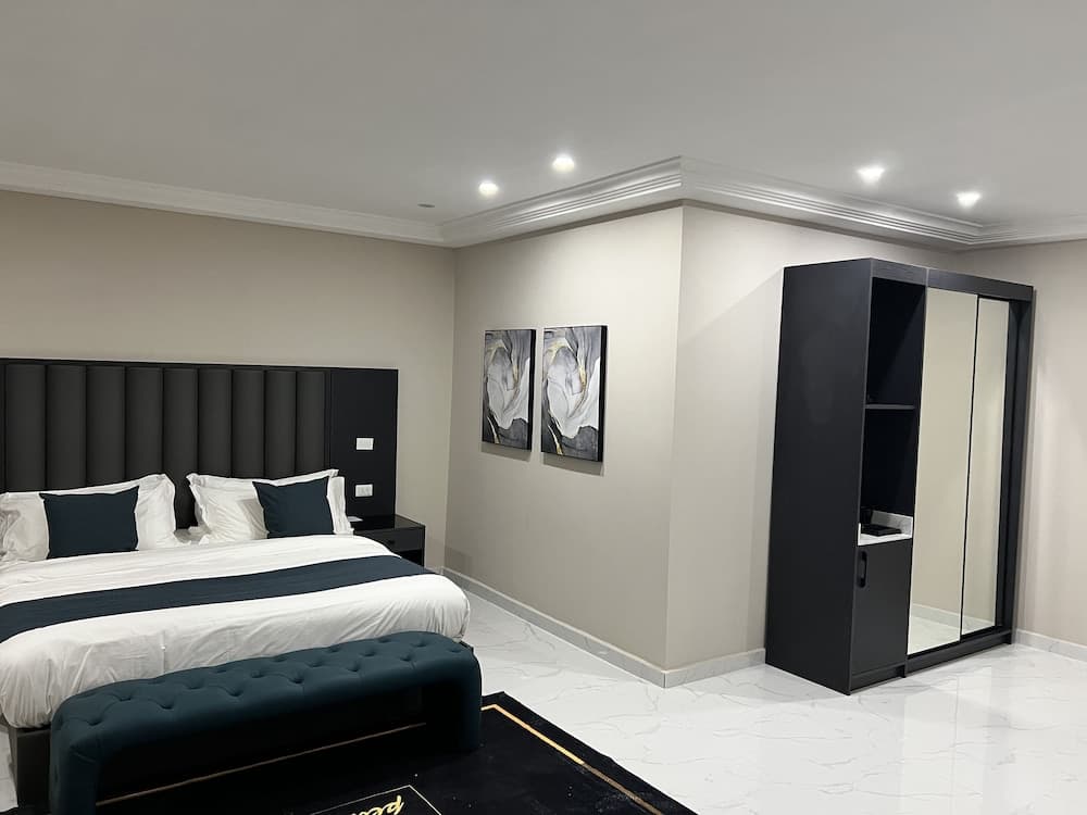 Lifestyle luxury hotel & Residence