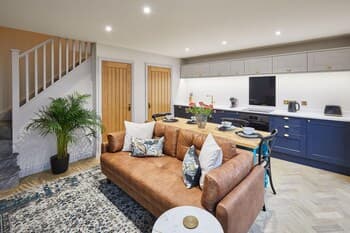 Host Stay The Feather Black Swan Mews