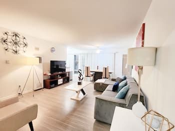 Executive Santa Monica Suites