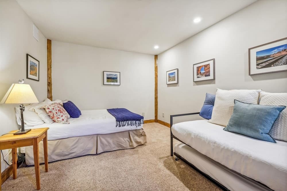 Endless Trails Cabin 4 Bedroom Home by Redawning