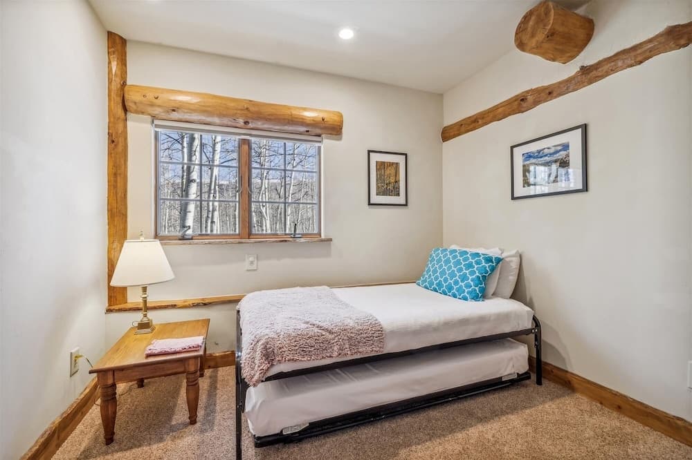 Endless Trails Cabin 4 Bedroom Home by Redawning