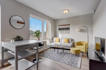 FRONTDESK The Central Apts Minneapolis