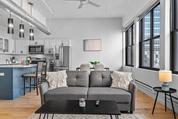 FRONTDESK 1014 Fifth Ave Apts Uptown Pittsburgh