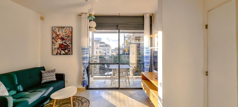 Apt Muguet 1BR Tlv Center Dizengoff St Tl74