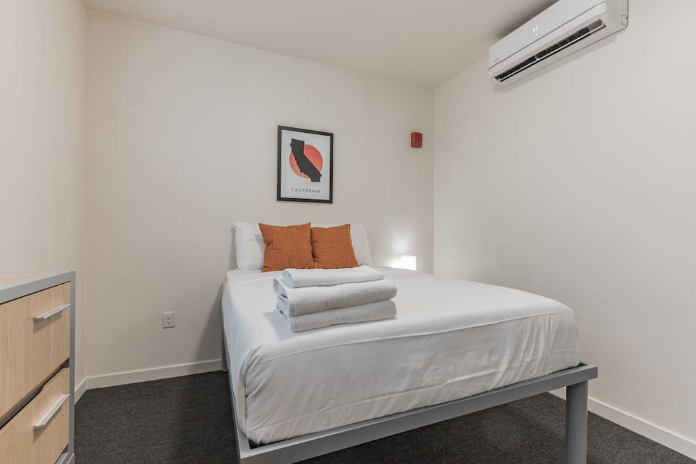 Modern Apartment With Upgraded Amenities Near CSU