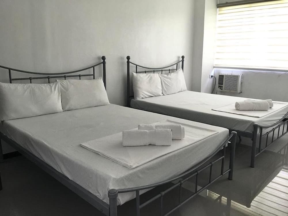 OYO 921 Sorrento Hotel And Resort