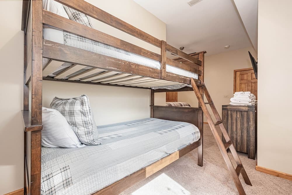 Waterfront Greens Chalet