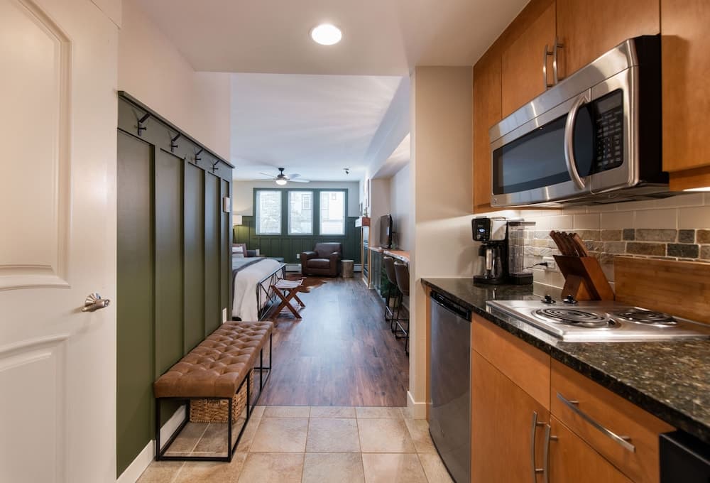 Premium Unit 3318 - Studio - Fraser Crossing/founders Pointe Condo