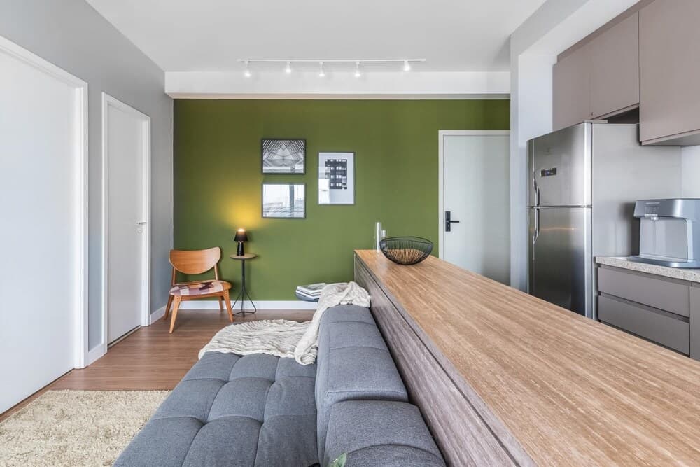 Apartamento Encantador com Sacada Vila Ol Mpia