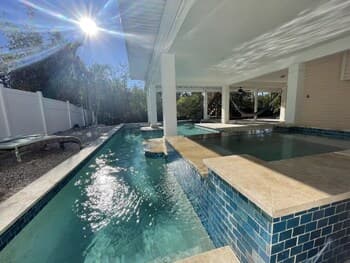 Hibiscus Villa 2 Bedroom Home by Redawning