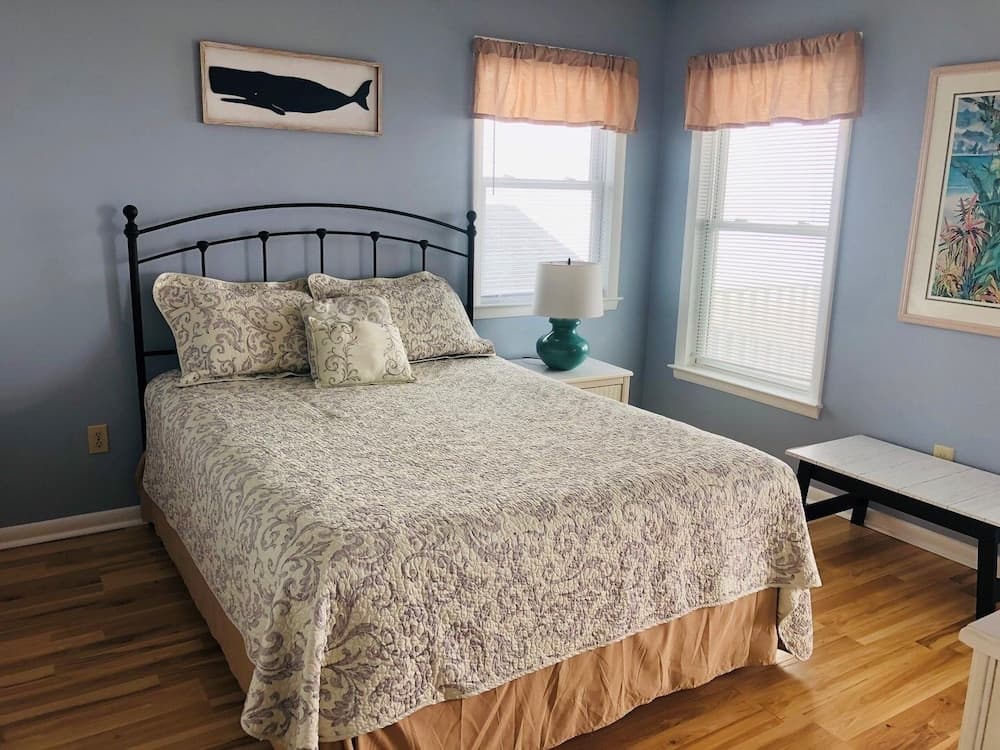 Aquarius 5 Bedroom Home by RedAwning