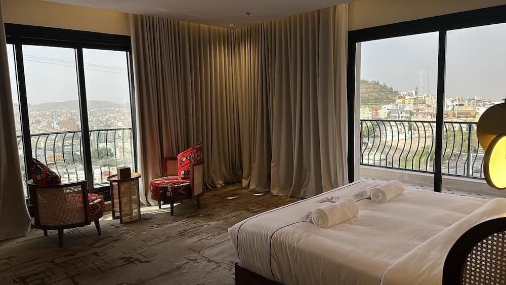 Golden Balcony Hotel