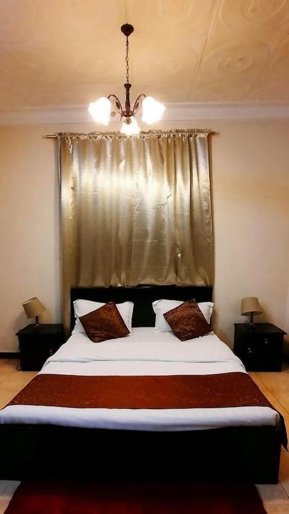 Rehana Al-Worood Khamis Mushait