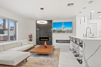 Modern and Luxurious Vacation Home W/pool & Spa!