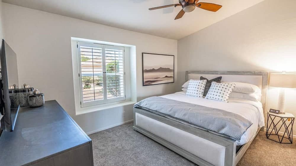 New Listing! Stylish 4 Bdrm W/pool and Game Room