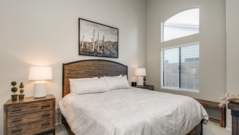 Luxury Scottsdale 5 Bdrm W/pool and Hot Tub!