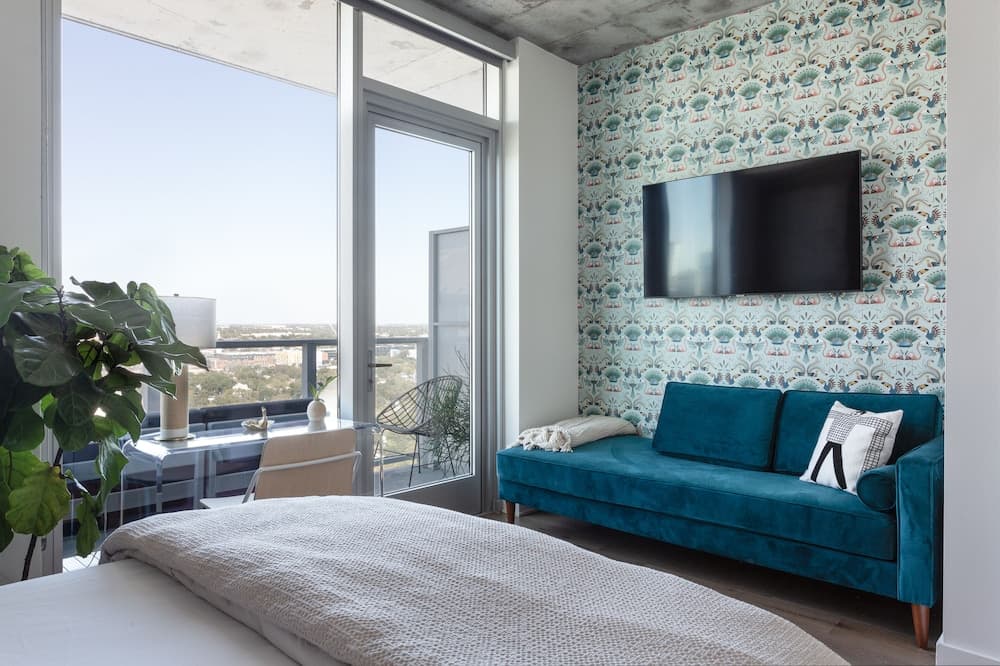 24th floor condo on Rainey St by Locale