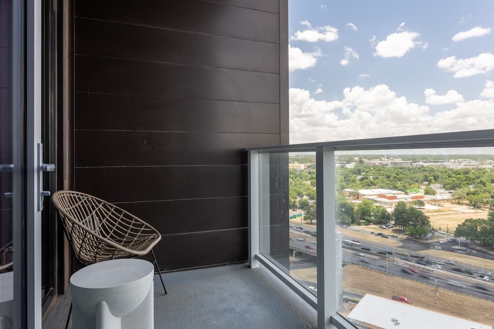 31st floor condo on Rainey St by Locale